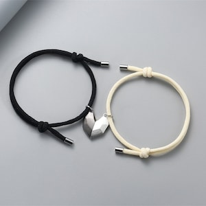 Op maat gegraveerde initialenarmbanden voor stellen en vriendschappen | Bijpassende armbanden voor hem/haar | Cadeau vriend verjaardag beste vriend