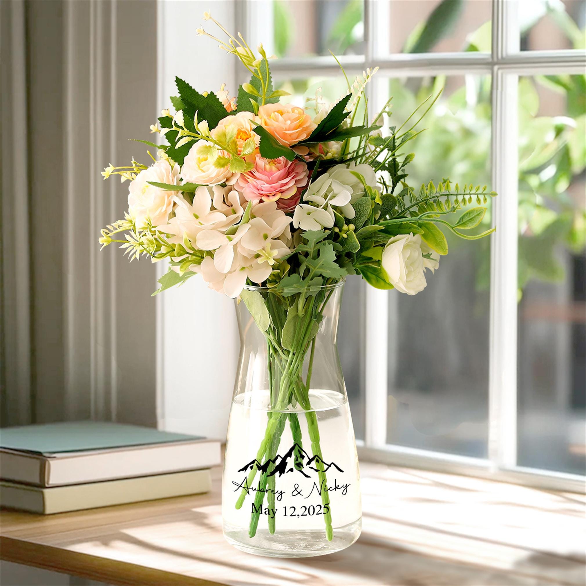 Personalised Wedding Anniversary Flower Vase – Clear Glass Gift For Couple GV-10