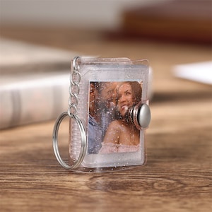 Personalized mini photo album keychain Personalized Memories Picture Book Keyring Anniversary Birthday Gift for Friend Her