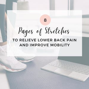 Może przedstawiać: Obraz z laptopem, butami sportowymi i tekstem "8 Pages of Stretches to Relieve Lower Back Pain and Improve Mobility". Scena rozgrywa się na niebieskiej macie do ćwiczeń.