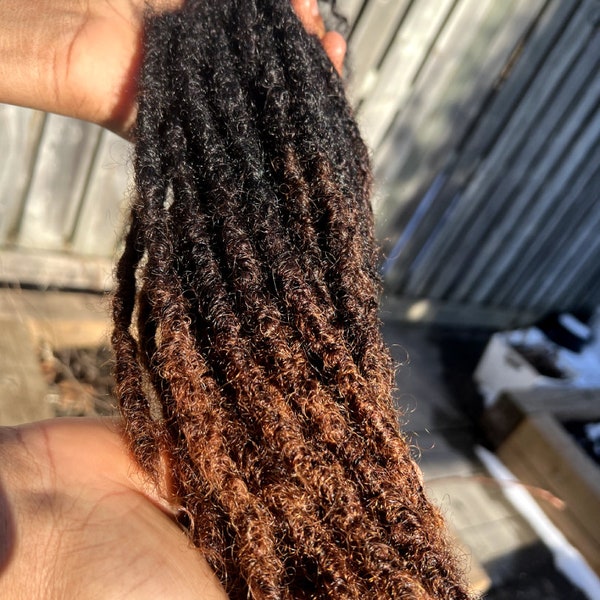 Ombre 3 Tone Loc Extensions | Mahogany and Honey Tip Color Mix | 30 loc bundle set