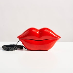 Vintage 1980s Red Lips Telephone