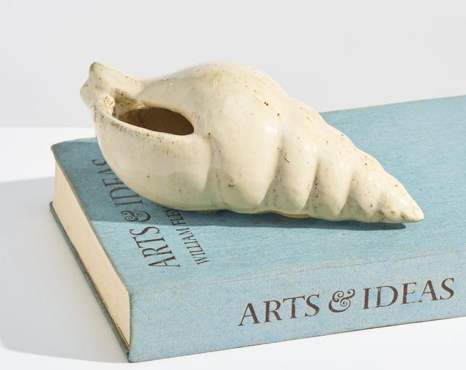 Vintage Küsten Studio Keramik Muschel Skulptur // Creme getönte Keramik Muschel Kunstobjekt