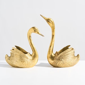 Pair of LARGE Vintage Brass Swan Planters // MCM Hollywood Regency Brass Indoor Planters // Set of 2