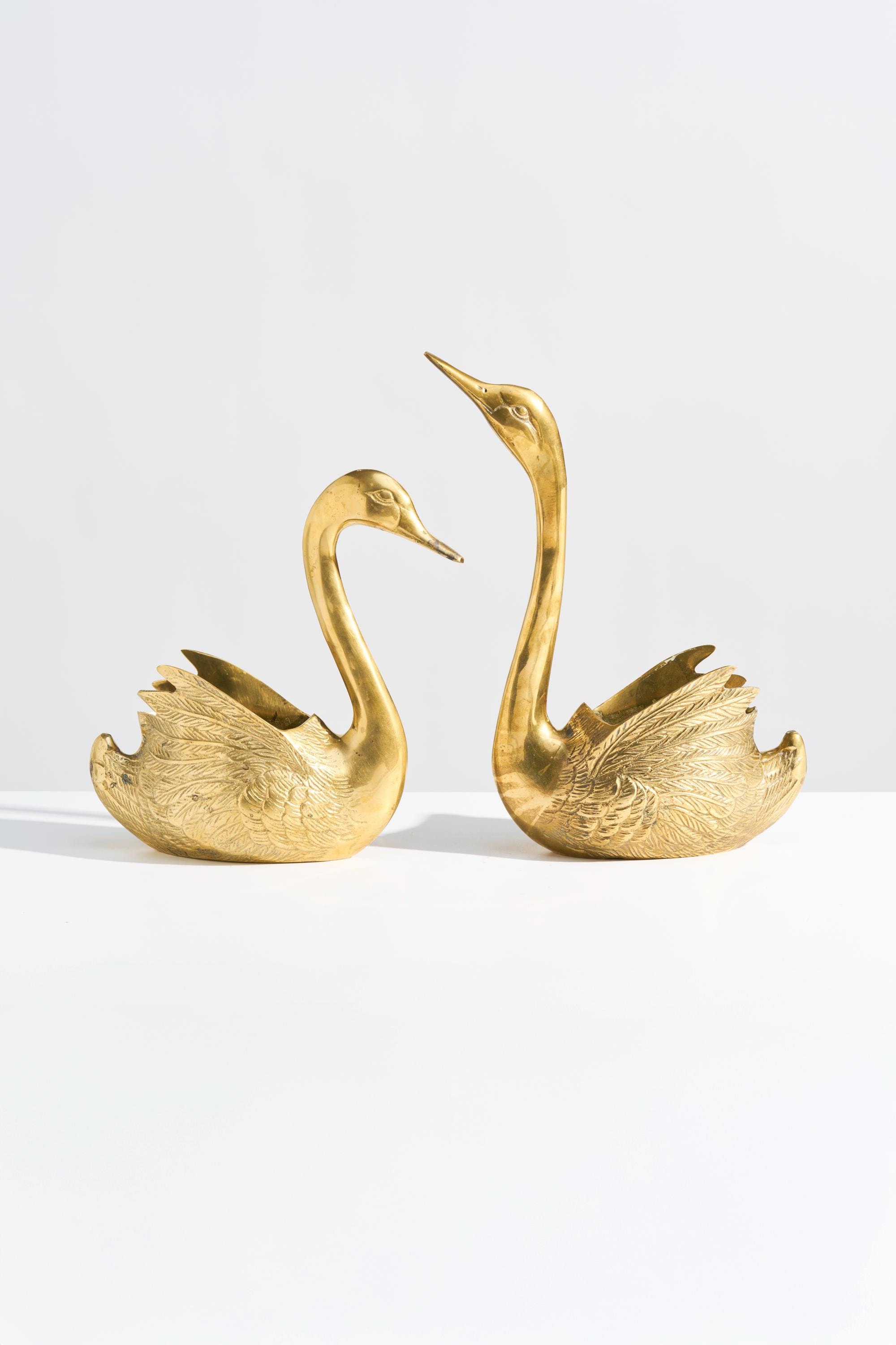 Pair of LARGE Vintage Brass Swan Planters // MCM Hollywood Regency Brass Indoor Planters // Set of 2