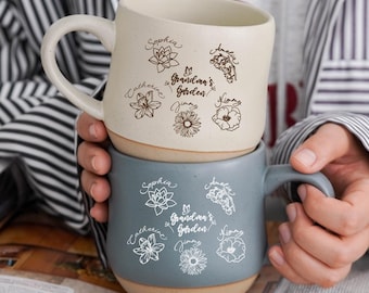 Grande tazza personalizzata "Giardino della nonna", tazza personalizzata "Giardino dei fiori di nascita", tazza per nonna per la mamma, regalo per la mamma, tazza da caffè natalizia per la famiglia PD