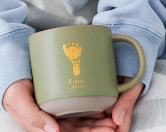 Taza personalizada con grabado dorado y huella de mano de bebé, regalo con huella de pie para mamá, regalo personalizado para el Día del Padre, regalo de aniversario para baby shower ZT