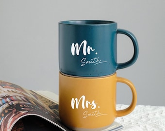 Personalized Mr and Mrs Mugs Custom Couple Mug Anniversary Gifts for Men, Engraved Pottery Mug Engagement Gift for Couples Gift Christmas ZT