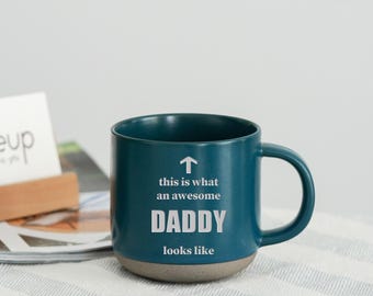 Engraved This Is What an Awesome Daddy Looks like Mug,Fathers Day Gift from Kids,Gifts for Men,Dad Coffee Mug,Gift for Dad Birthday Gift ZT