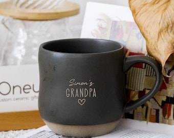 Christmas Grandpa Pottery Mug, Personalized Pregnancy Announcement Gifts for New Grandparents, Engraved coffee Mug Family Gift for papa PD