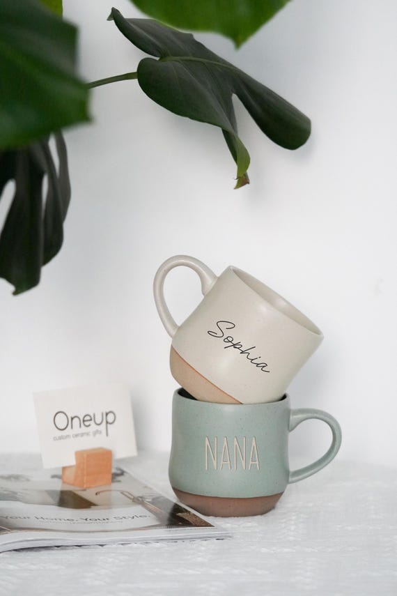 Personalisierte Kaffeetasse mit Namen Becher, personalisierte Keramik Tasse Muttertagsgeschenk für Oma, tolles Oma Geschenk für sie Valentinstag Geschenk PD