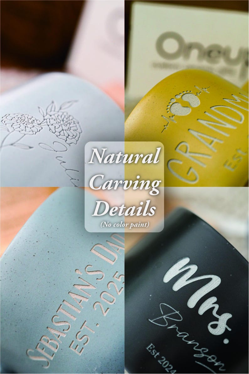 Pode incluir: Close-up de itens personalizados com detalhes de entalhe natural. A imagem mostra v&aacute;rios itens com textos e desenhos gravados, incluindo padr&otilde;es florais, nomes e datas. O texto "Natural Carving Details" tamb&eacute;m &eacute; vis&iacute;vel.