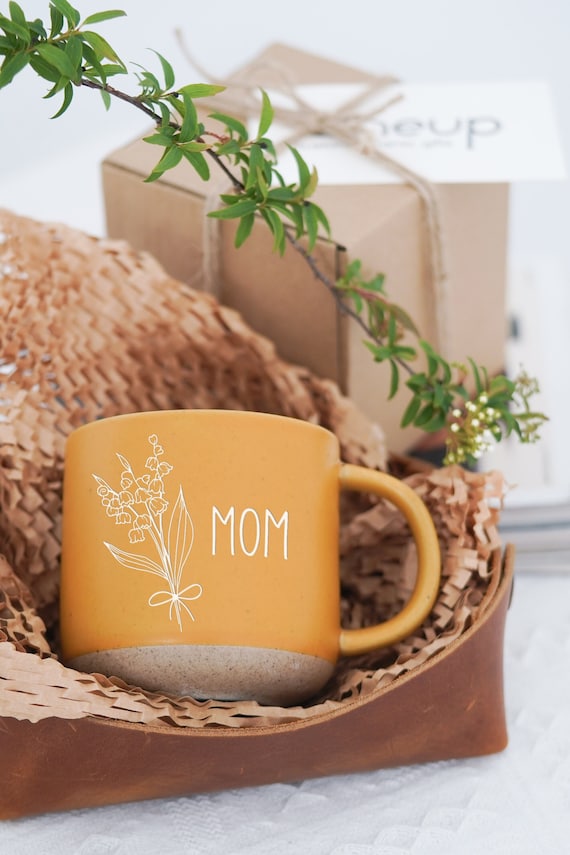 Custom Coffee Birth Flower Mug, Personalized Mug for Mom Family Gift, Gift for Dad Mug Engraved Mothers Day Gift Christmas Gifts for Her ZT