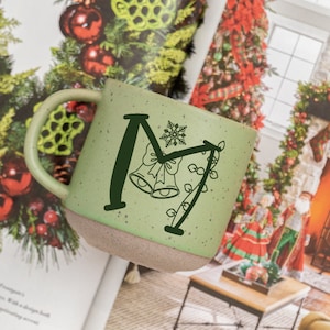 Taza con inicial de Navidad, regalos de Navidad para la familia, ideas de regalos, taza de café de Navidad, taza de cerámica de reno, taza con letra de Navidad, taza con monograma ZT