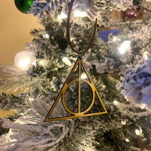 Harry Potter Dödsrelikerna julgransprydnad laserskuren plywood juldekoration 7,5 cm Potterhead julgransdekoration julklapp