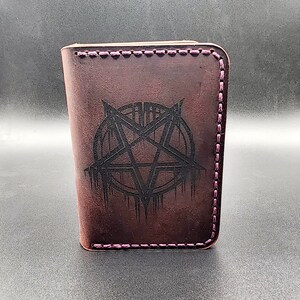 Cartera Tarjetero de Cuero 4 Ranuras Pentagrama Grabado Láser Cuero de Búfalo Cuero de Vacuno Hecho a Mano Cosido a Mano
