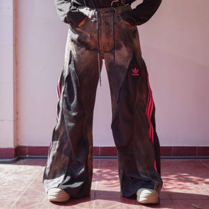 Pantalon de survêtement hybride en denim délavé patchwork – jean baggy vintage délavé et usé, style grunge streetwear Y2K