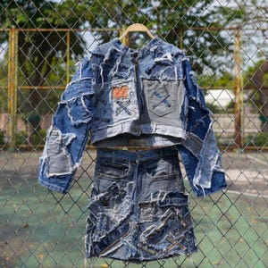 Conjunto de mezclilla con parche ecológico, mezclilla vintage personalizada, remendada, chaqueta de mezclilla reciclada, falda de mezclilla desgastada, chaqueta de mezclilla reciclada para mujer