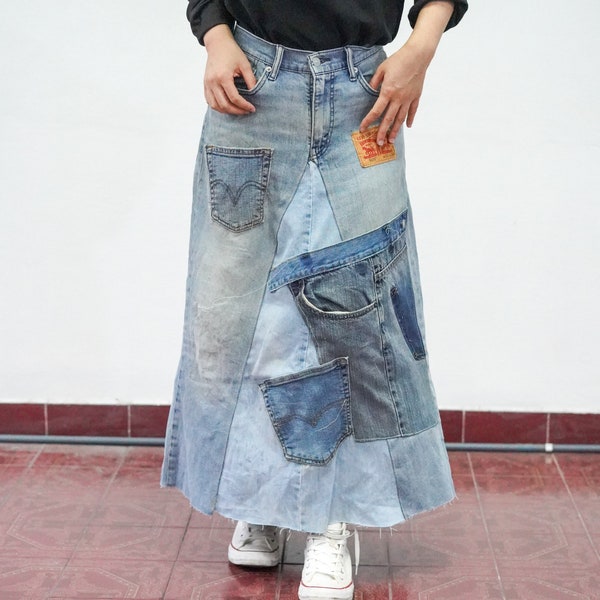 31 "Taille, einzigartiger Patchwork Upcycled gebleichter Mix Denim asymmetrischer langer gerippter Rock für Frauen