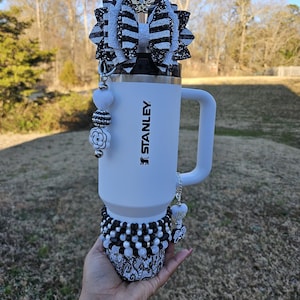 Black and white stanley bow