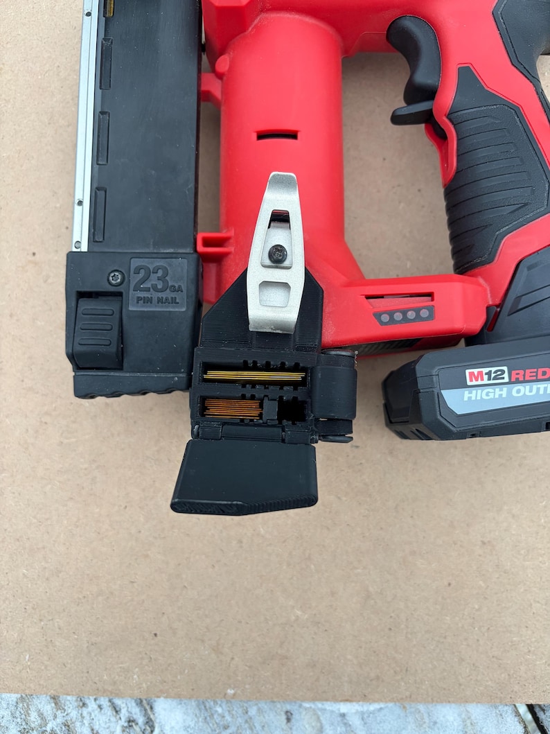 NAILSWAP Ersatz Nagelhalter für Milwaukee M12 23 Ga. Stift Nagler Bild 3