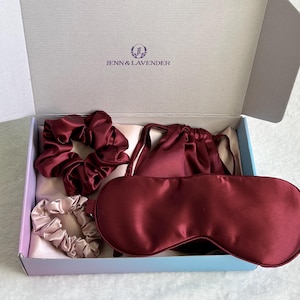 Mulberry silk pillow case, sleep mask, and hair scrunchies gift set