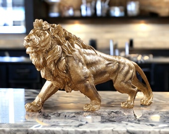 Ornement de maison en lion doré, sculpture de lion en or, figurine de lion antique, statue d'art de lion, ornement unique d'art de lion pour la décoration intérieure