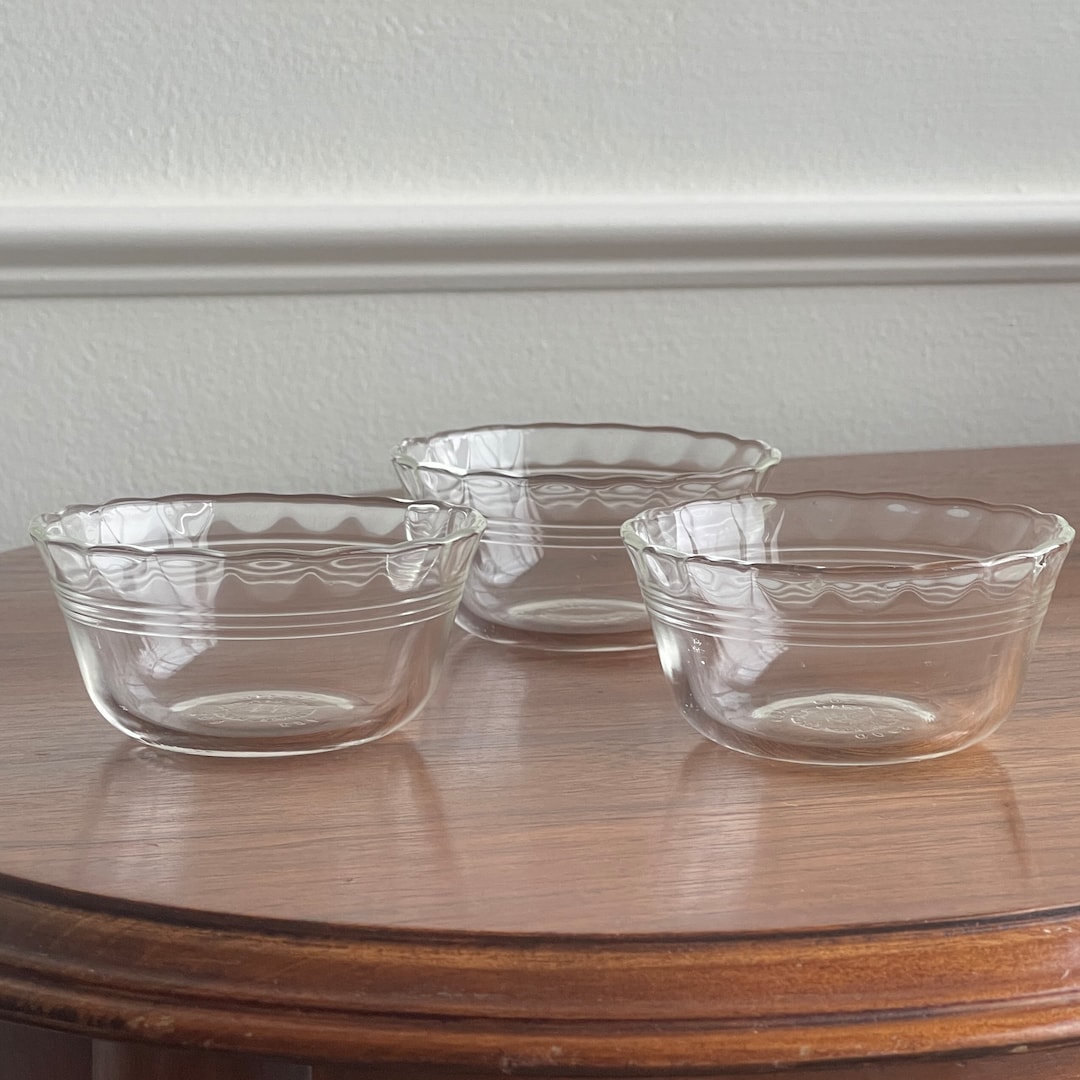 Dessert Bowls Pyrex 6-Oz Custard Cups Set Of (Made In USA - Main Image
