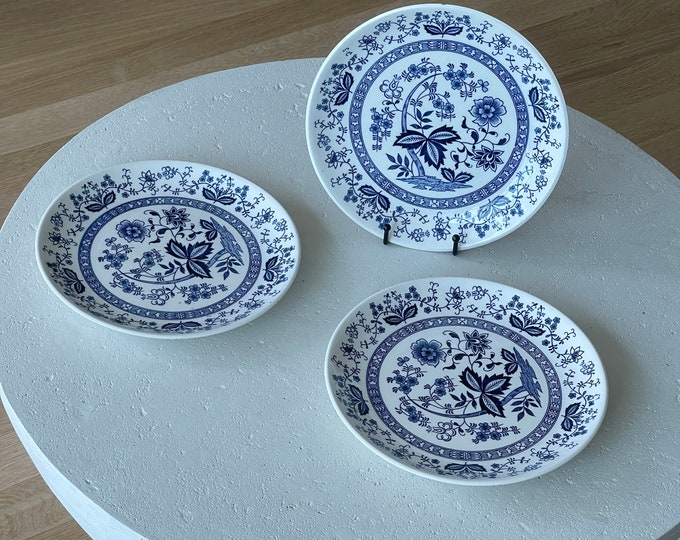 Set of 3 Vintage Blue Onion Dinner Plates Japan | 10 Inch Plates Blue ...