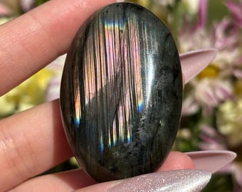 Rainbow Flash Labradorite Palm Stone - Polished Natural Stone - Crystal Home Decor -