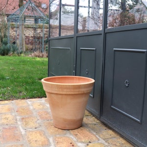 Pot de fleurs en terre cuite résistant au gel – Disponible en deux tailles : 25 cm et 30 cm