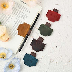 Custom Initials/Name Magnetic Bookmark, Personalized Leather Magnetic Bookmark, Gift for Readers, Book Lover Gifts, Gift for Men/Women