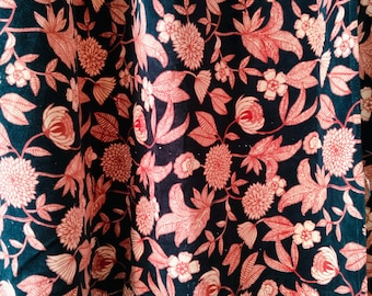 Schwarzer Samtvorhang, floraler Samtvorhang mit rosa botanischem Muster, Luxusvorhänge, Boho-Fensterdekoration, bedruckter Samtvorhang