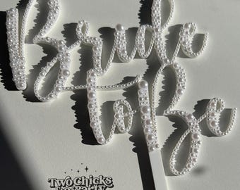 Adorno para tarta de acrílico con perlas blancos y cuentas para despedida de soltera o prosecco