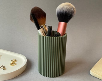 Modern makeup brush holder, pen holder, brush holder, pen/brush cup, desk storage, design, minimalist, sustainable