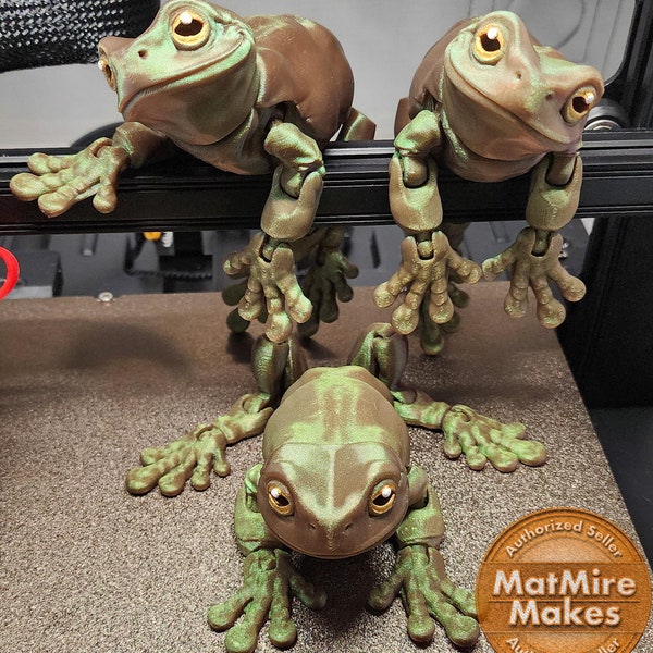 Articulated White's Tree Frog Magnet