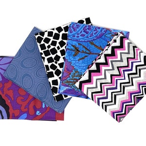 Könnte beinhalten: Fünf Stoffmuster mit verschiedenen Mustern. Die Muster sind blau, schwarz, weiß, rosa und lila. Die Muster umfassen Paisley, Tiermuster, Zickzack und Blumen.