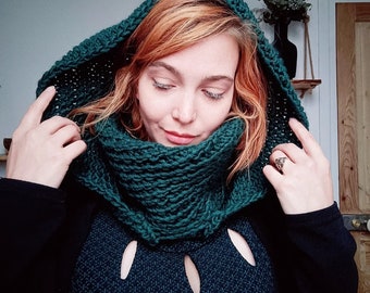 Elven Green/Hand Knitted 'Sagittaria' Hooded Collar