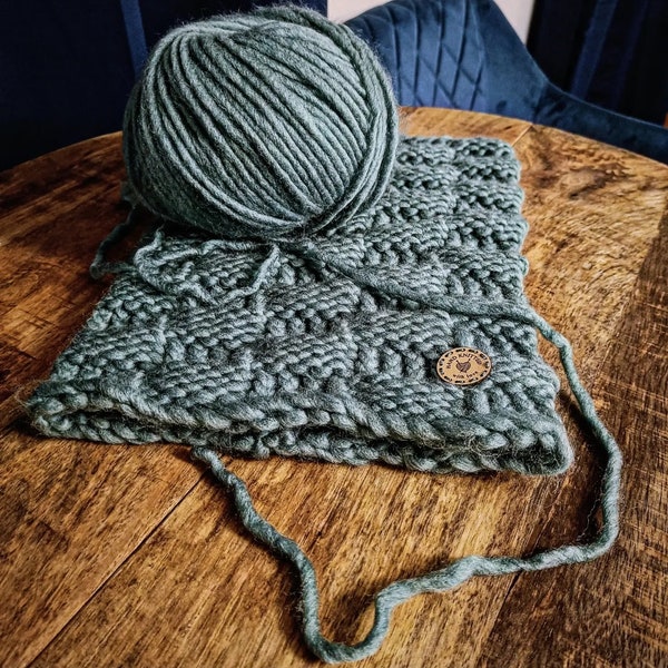 Snood 'Iris' vert menthe/tricoté à la main