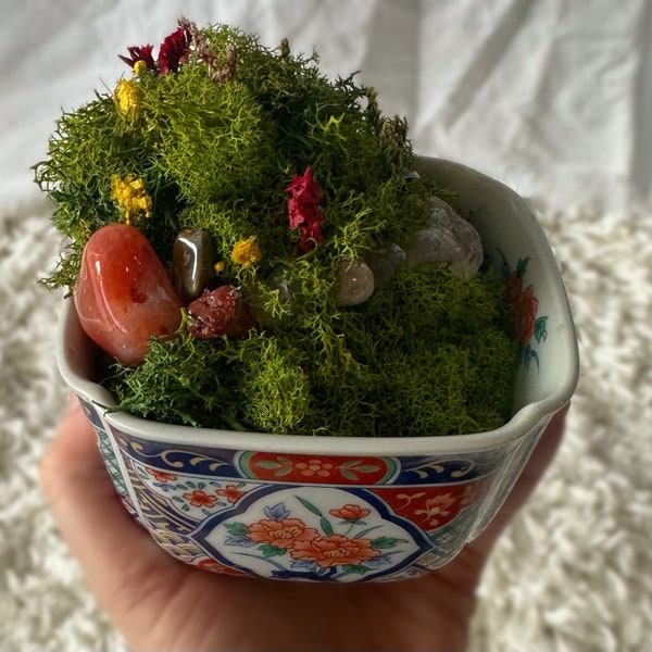 Vintage Floral Bowl - Mini Landscape - Preserved Moss Art - Metaphysical Shop - Carnelian, Selenite, Himalayan Salt, Tiger's Eye, Lace Agate