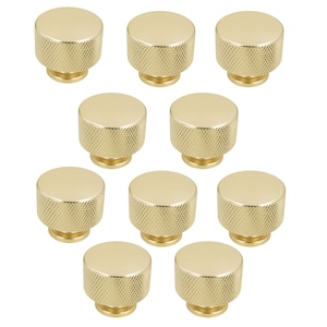 Élégants boutons de meubles ronds en chrome doré - lot de 10 pour armoires et tiroirs, transformez votre intérieur avec classe.