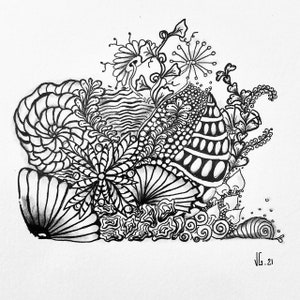 Illustration florale, dessinée à la main en noir et blanc,