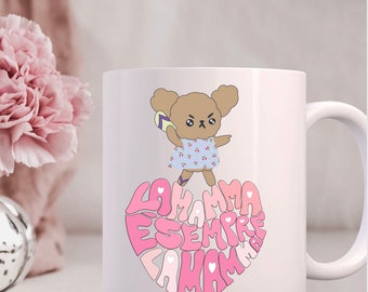 Festa della mamma, tazza in ceramica bianca, con disegno e scritta originali della Puppy Leon illustrations. - Mugs