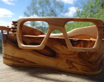 Lunettes de créateur de vue et soleil en bois. Mode innovante et naturelle. Série limitée faite dans les règles de l'art.