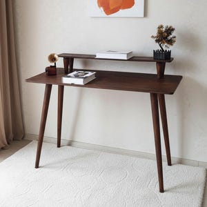 Escritorio escandinavo de madera contrachapada de abedul hecho a mano - Oficina de estilo moderno de mediados de siglo