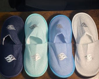 Pantuflas de Polvo de Hadas: Viajes acogedores para aventuras en Disney