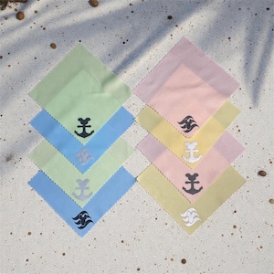 Fish Extender Gift Sunglasses Cleaning Cloth & Eyeglass Cleaner Disney Cruise Line