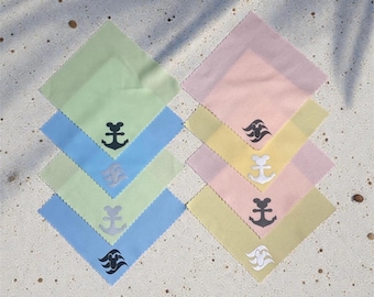 Fish Extender Gift Sunglasses Cleaning Cloth & Eyeglass Cleaner Disney Cruise Line