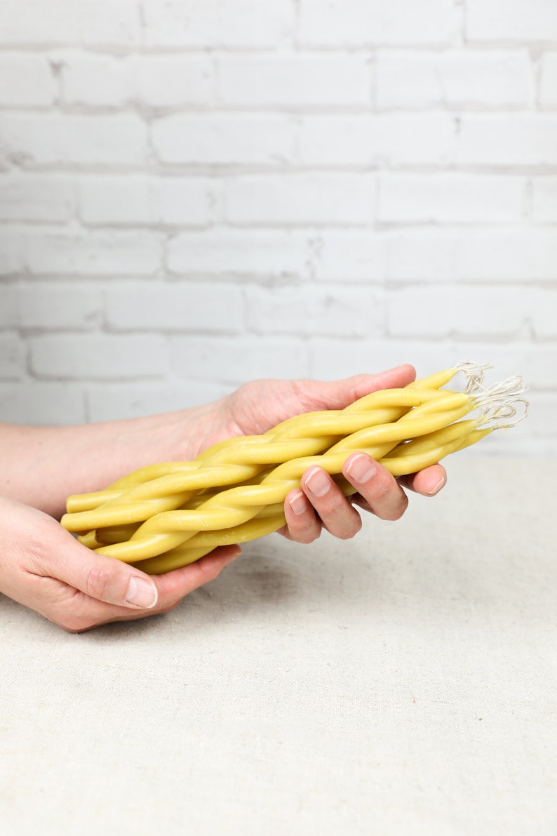 UGNEatelier LUMINA Beeswax Swirl Candle - Thumbnail 5
