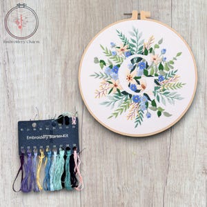 Kit de bordado con letra G floral moderna, punto de cruz vintage para principiantes, kit de bastidor de arte fácil, kit de manualidades para principiantes de bricolaje para adultos